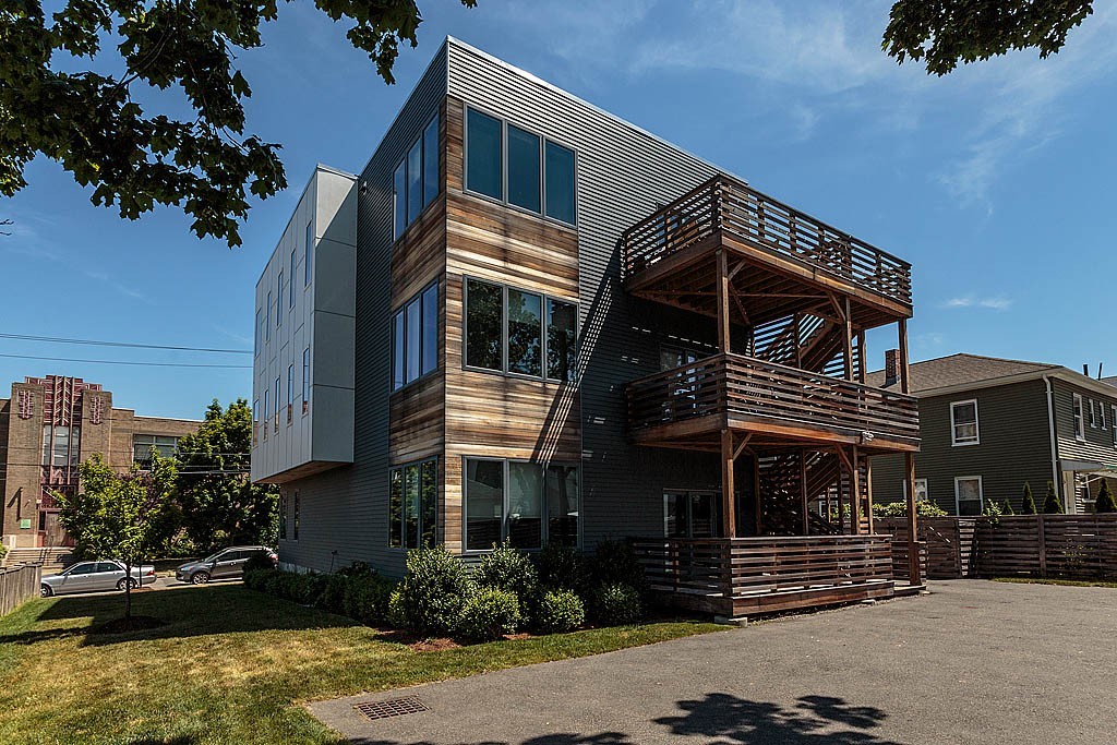 17 Ash Street Waltham, MA 02453 - Photo 24 of 32 a front view of a house