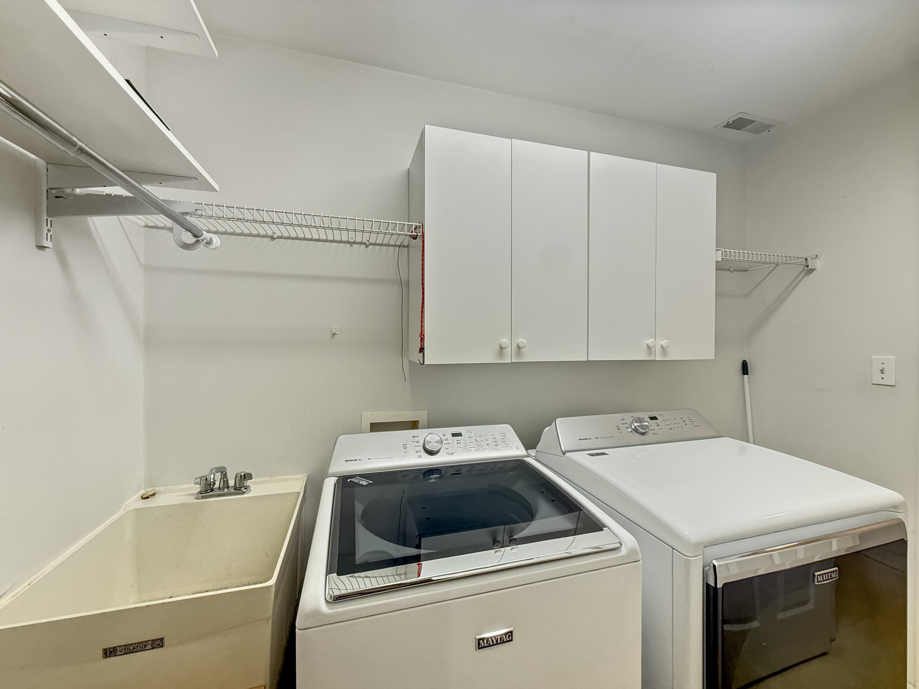 2962 Liberty Drive Crown Point, IN 46307 - Photo 13 of 18 a utility room with dryer and washer