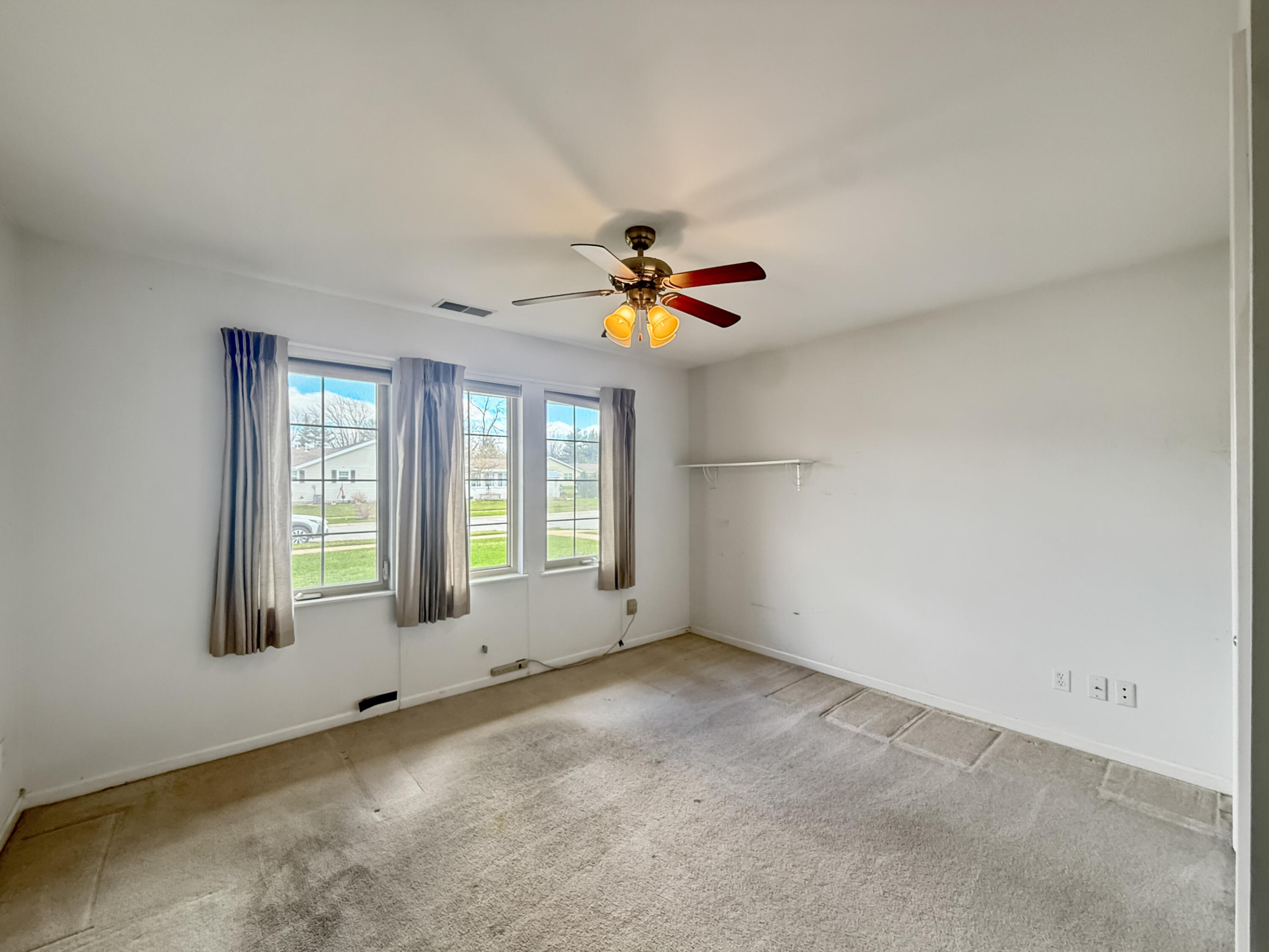 2962 Liberty Drive Crown Point, IN 46307 - Photo 9 of 18 a view of an empty room with a window