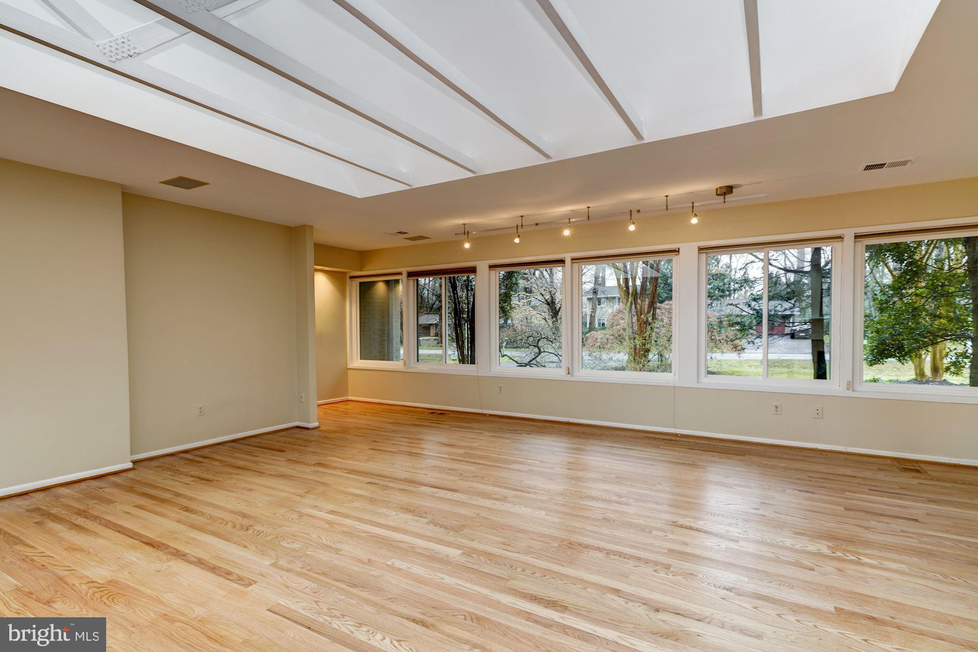8023 Fenway Road Bethesda, MD 20817 - Photo 20 of 50 Gallery Image 20
