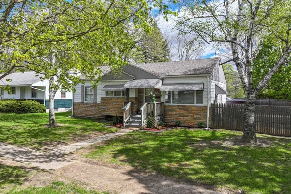 $130,000 | 1802 Greenbrook Lane, Flint, MI 48507