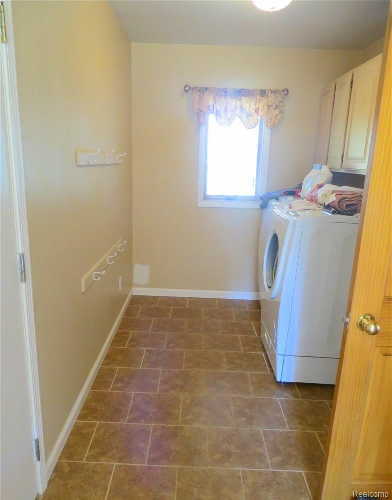 5290 Fenton Road Fenton, MI 48430 - Photo 43 of 44 Laundry.jpg