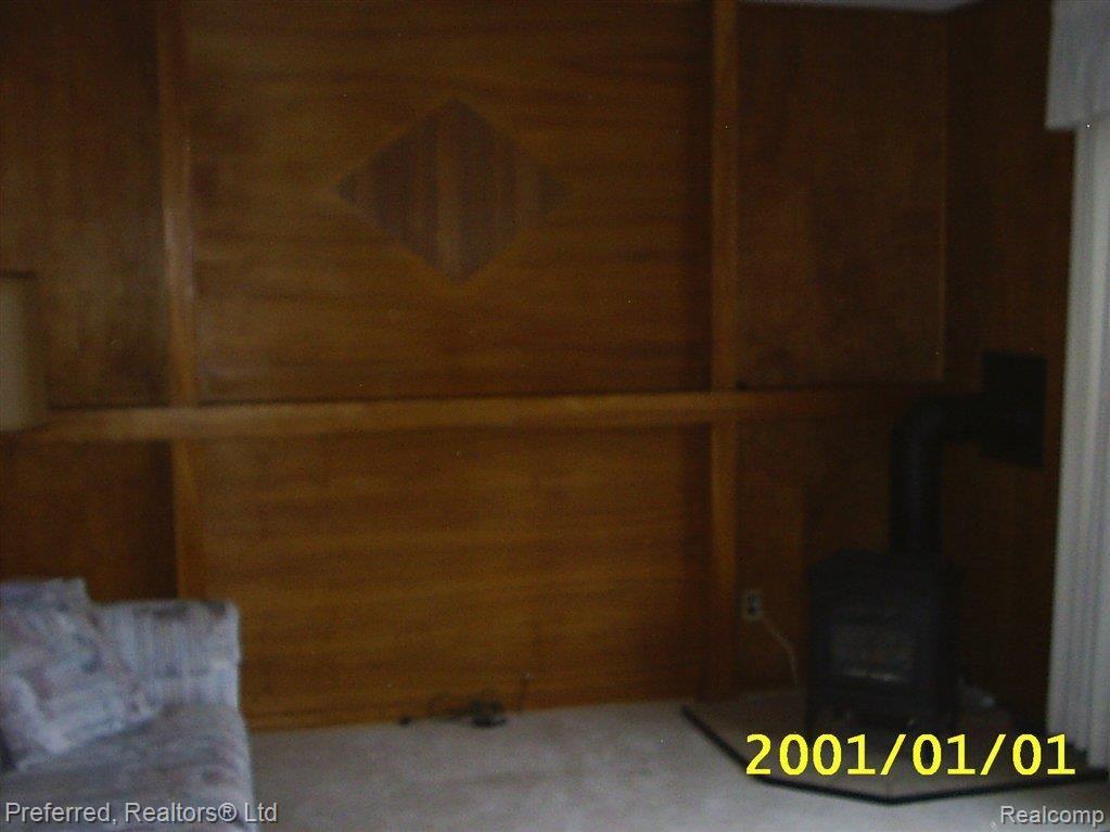 35814 John R Street Wayne, MI 48184 - Photo 8 of 25 Family Room