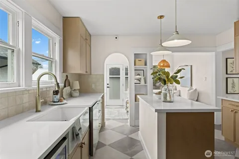 $900,000 | 3009 North 22nd Street, Tacoma, WA 98406