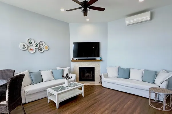 $799,000 | 6 Marina Drive, Unit 6, Hull, MA 02045