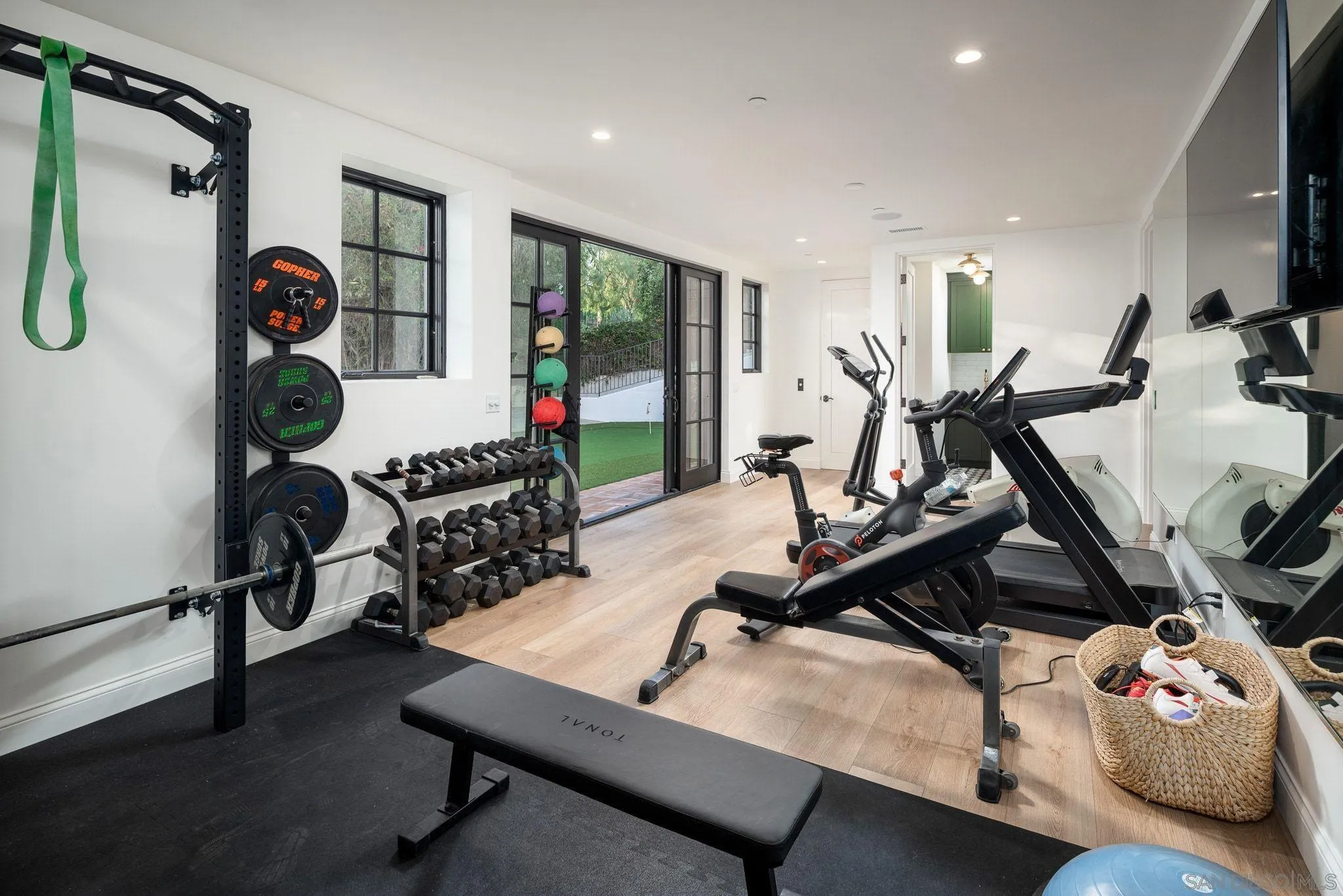 6404 Mimulus Rancho Santa Fe, CA 92067 - Photo 26 of 35