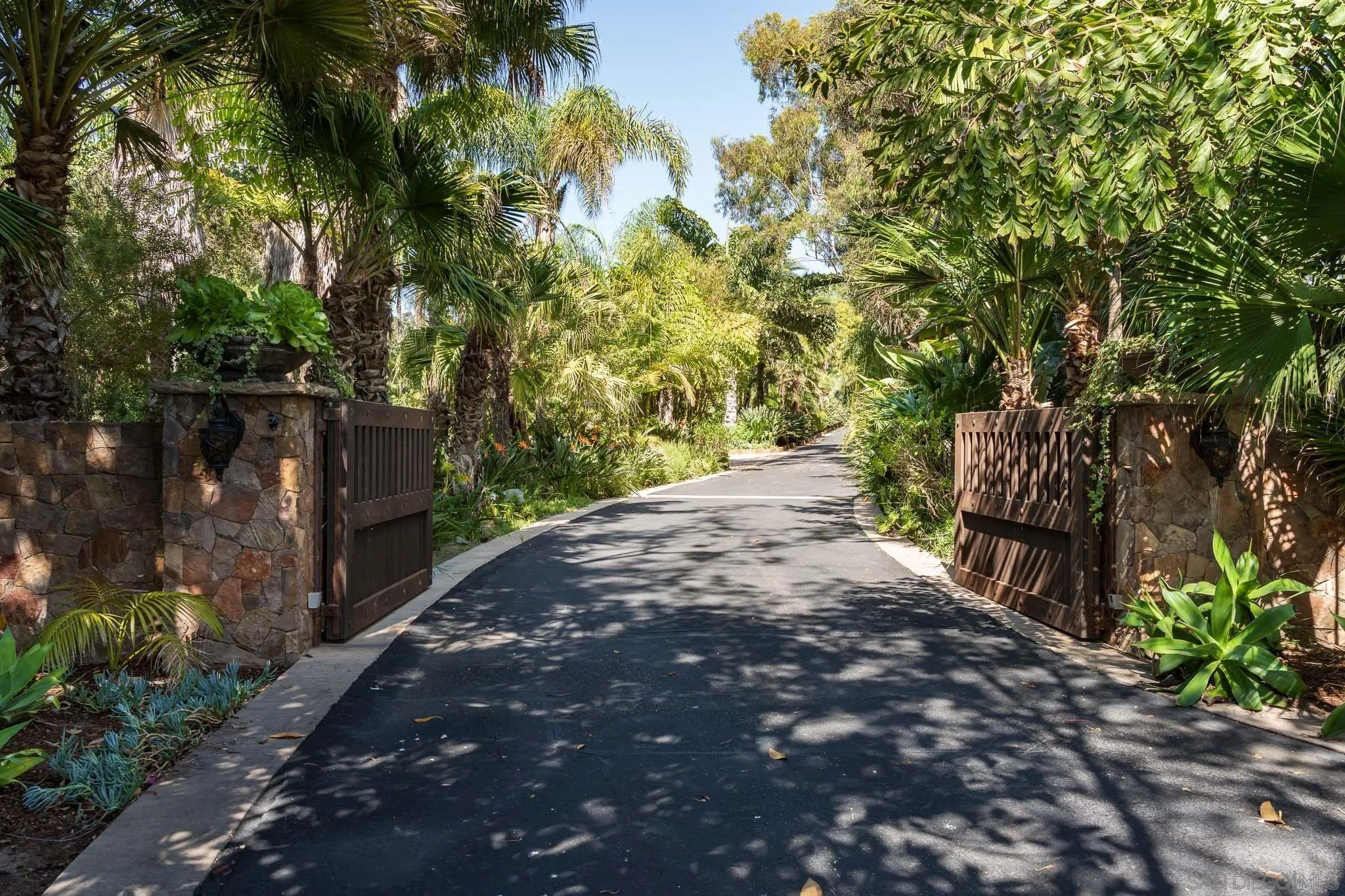 6404 Mimulus Rancho Santa Fe, CA 92067 - Photo 32 of 35
