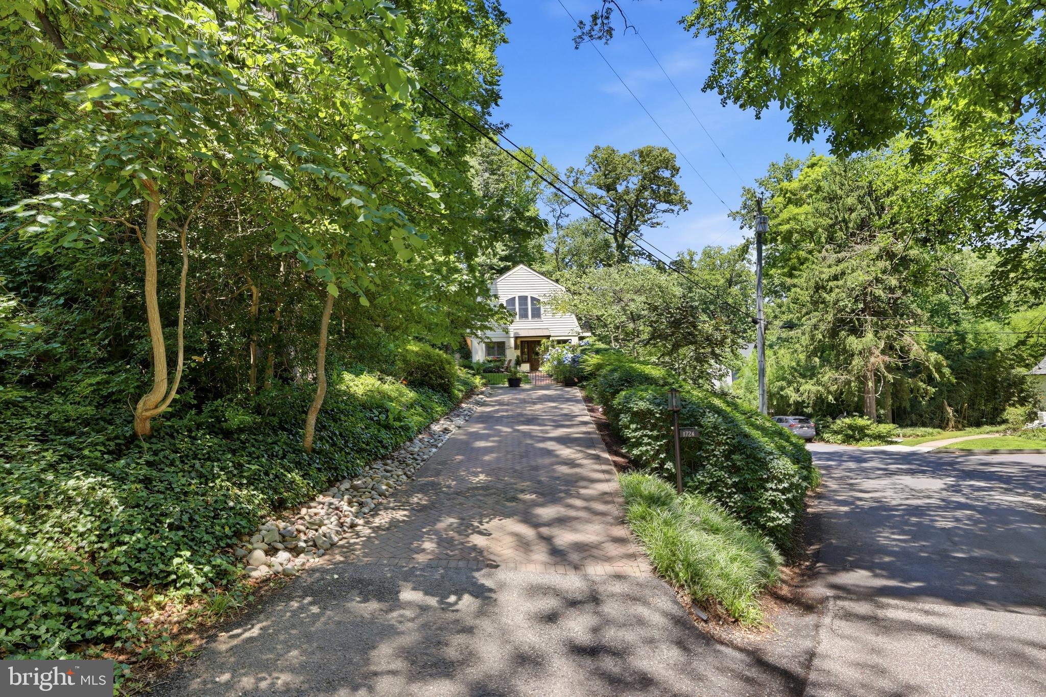 1724 Robinhood Road Annapolis, MD 21401 - Photo 51 of 73 Paver drive, space for off street parking