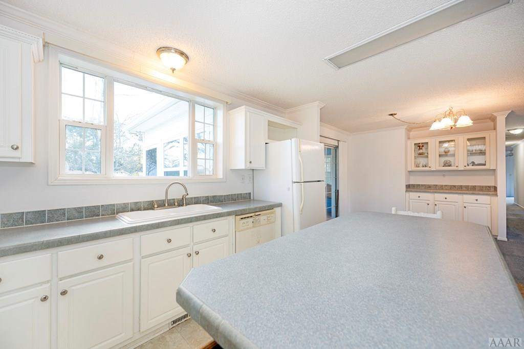7778 Shipyard Road Manns Harbor, NC 27953 - Photo 7 of 22 Gallery Image 7