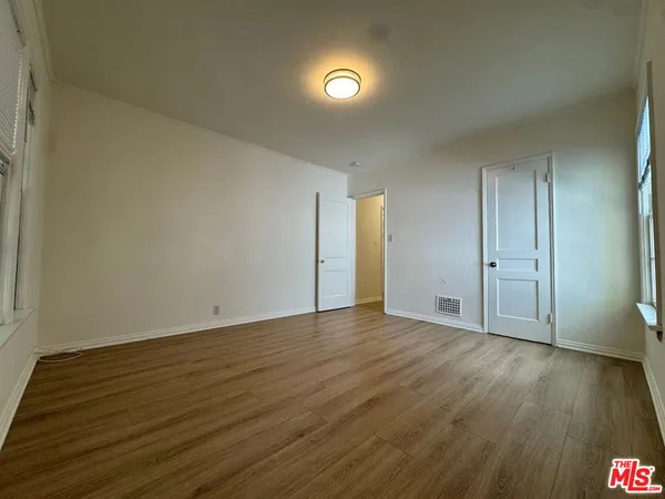 $2,499 | 127 North Doheny Drive, Unit 127 5, West Hollywood, CA 90048