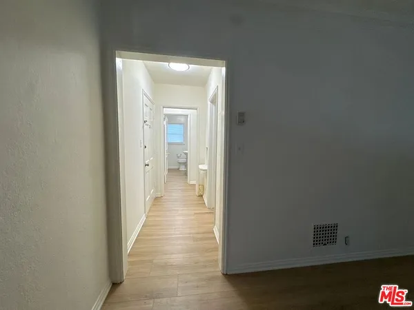 $2,499 | 127 North Doheny Drive, Unit 127 5, West Hollywood, CA 90048