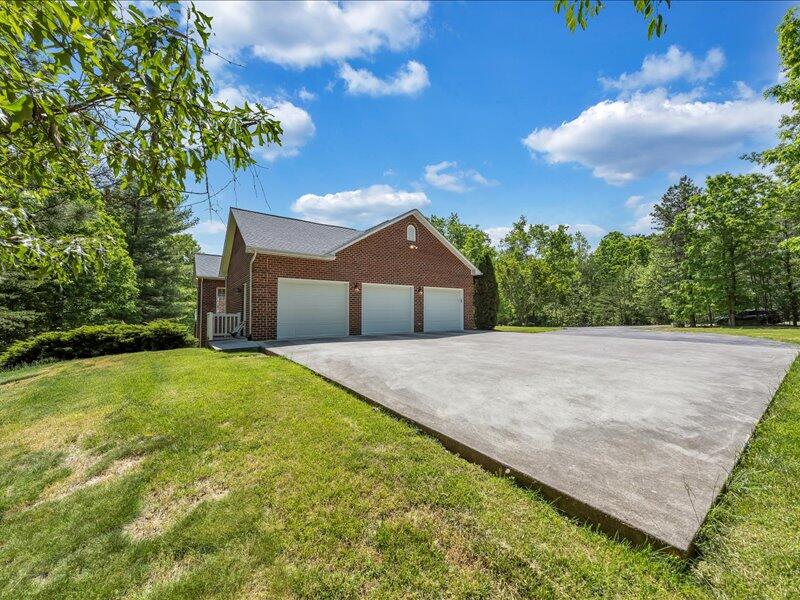2780 New Ridge Road Elliston, VA 24087 - Photo 13 of 74 11-MIB06221