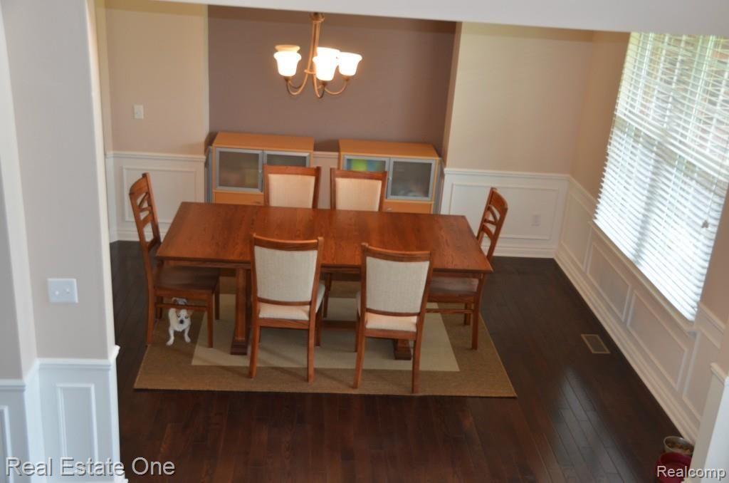 6973 Oakhurst Ridge Road Clarkston, MI 48348 - Photo 8 of 32 Dining Room