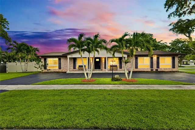 $897,000 | 6150 Southwest 7th Street, Plantation, FL 33317