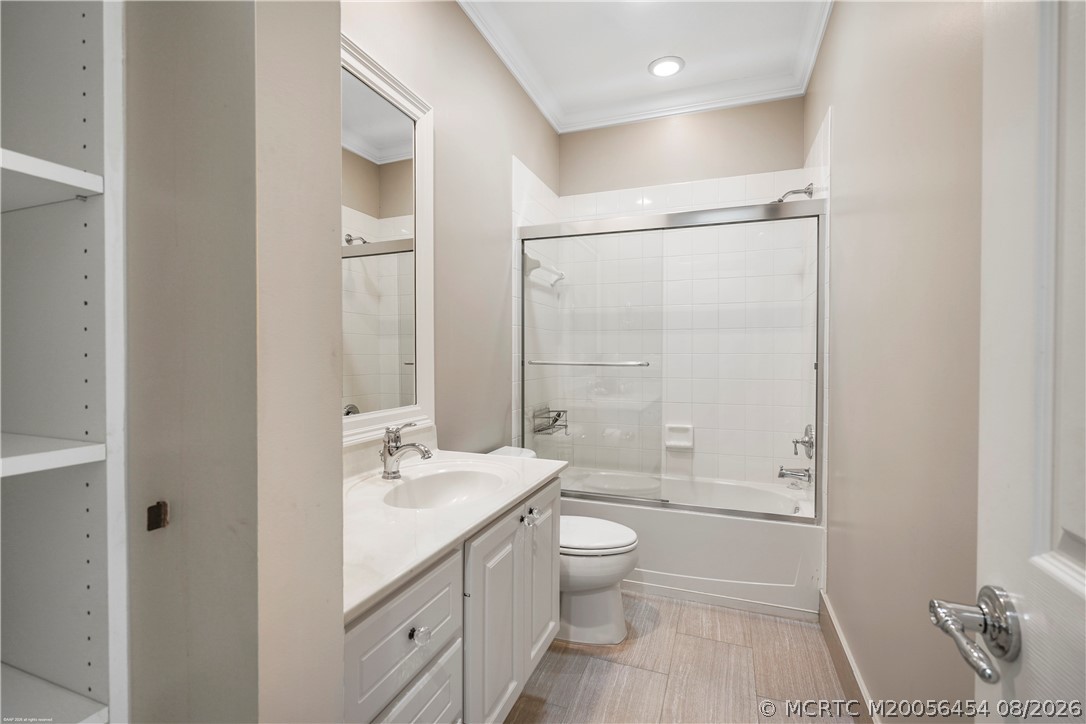 1421 Windley Key Way Jupiter, FL 33458 - Photo 48 of 82 Upstairs Bathroom