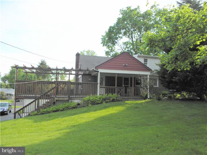 809 Bluebell Road Warminster, PA 18974 - Photo 2 of 23 Gallery Image 2