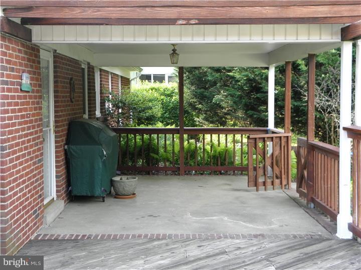 809 Bluebell Road Warminster, PA 18974 - Photo 3 of 23 Gallery Image 3