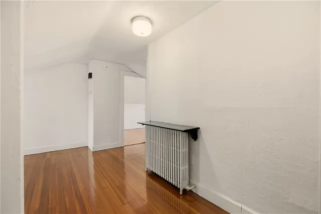 $2,100 | 31 Bayside Avenue, Unit 4, Newport, RI 02840