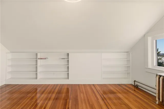 $2,100 | 31 Bayside Avenue, Unit 4, Newport, RI 02840