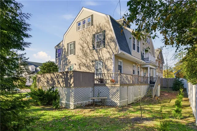 $2,100 | 31 Bayside Avenue, Unit 4, Newport, RI 02840