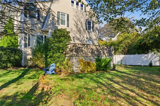 $2,100 | 31 Bayside Avenue, Unit 4, Newport, RI 02840