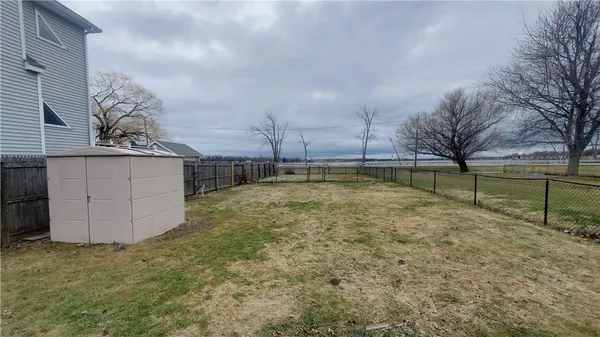 $2,400 | 2331 Edgemere Drive, Greece, NY 14612