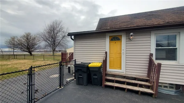 $2,400 | 2331 Edgemere Drive, Greece, NY 14612