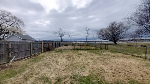 $2,400 | 2331 Edgemere Drive, Greece, NY 14612