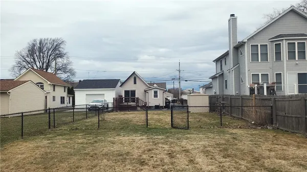 $2,400 | 2331 Edgemere Drive, Greece, NY 14612