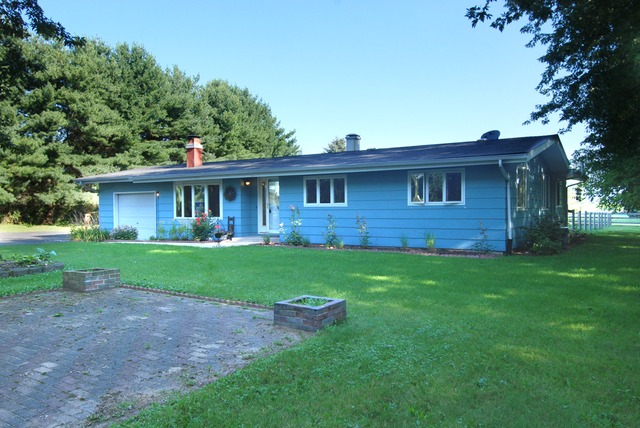 8808 Regnier Road Hebron, IL 60034 - Photo 9 of 20