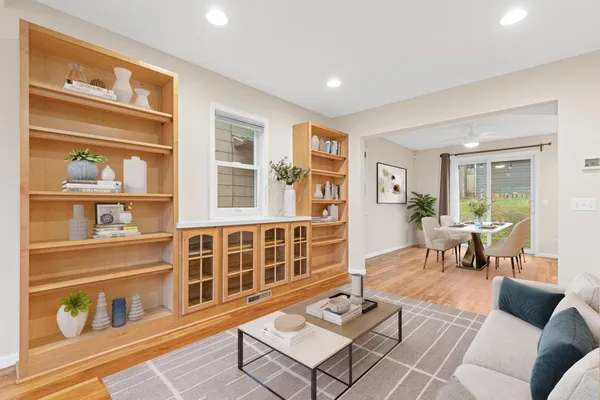 $500,000 | 453 Pascal Street South, St. Paul, MN 55105