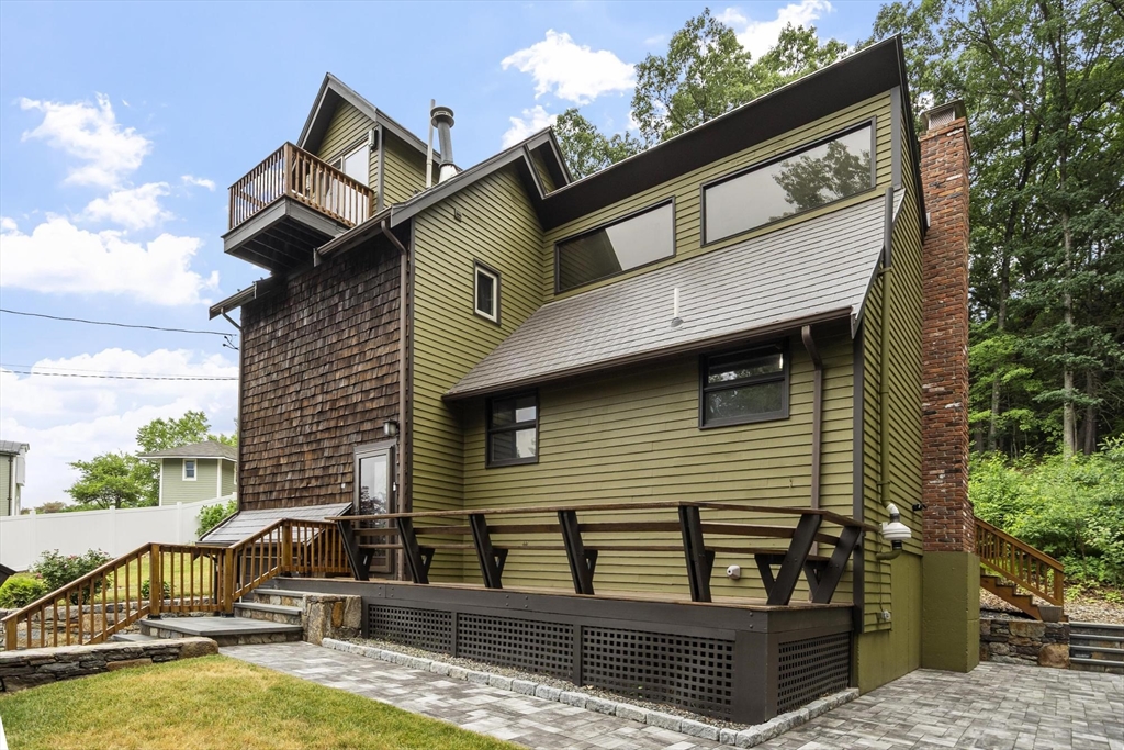 68 Murphy Road Hudson, MA 01749 - Photo 2 of 42