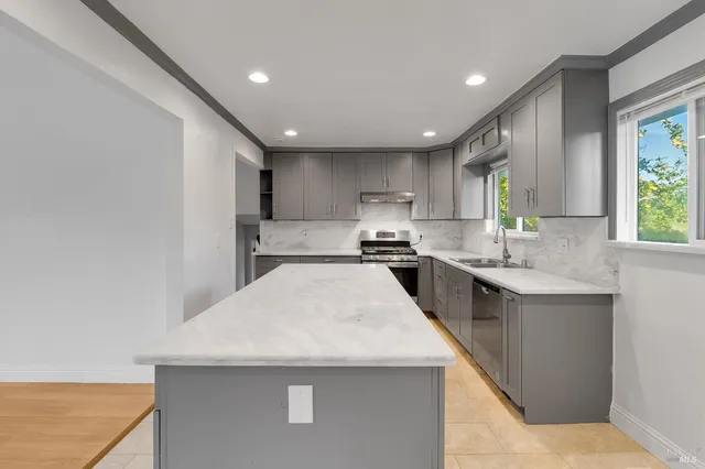 $700,000 | 112 Palomar Lane, Vallejo, CA 94591