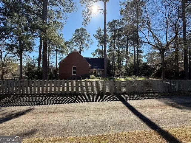 $320,000 | 2601 Ridgewood Lane, Albany, GA 31707