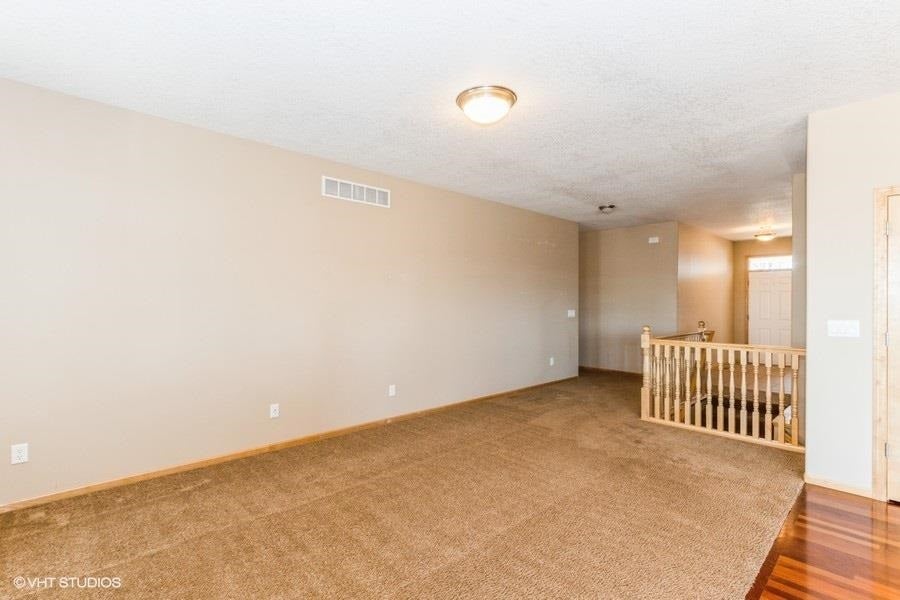 3132 EastView Cir Drive Riverside, IA 52327 - Photo 8 of 38 Gallery Image 8