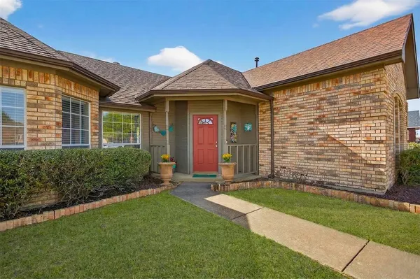$299,000 | 920 York Street, Forney, TX 75126