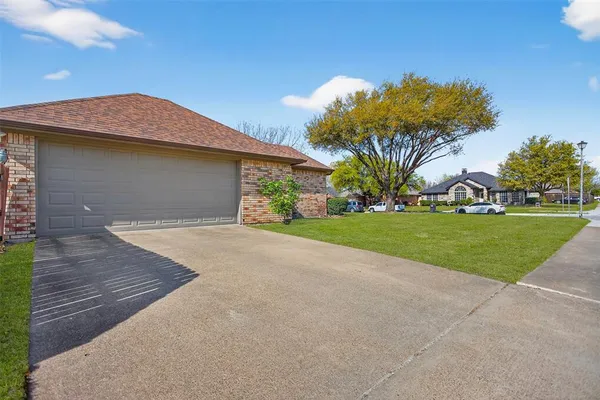$299,000 | 920 York Street, Forney, TX 75126
