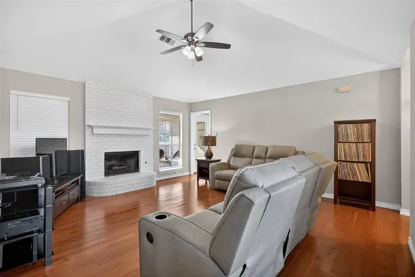 $299,000 | 920 York Street, Forney, TX 75126