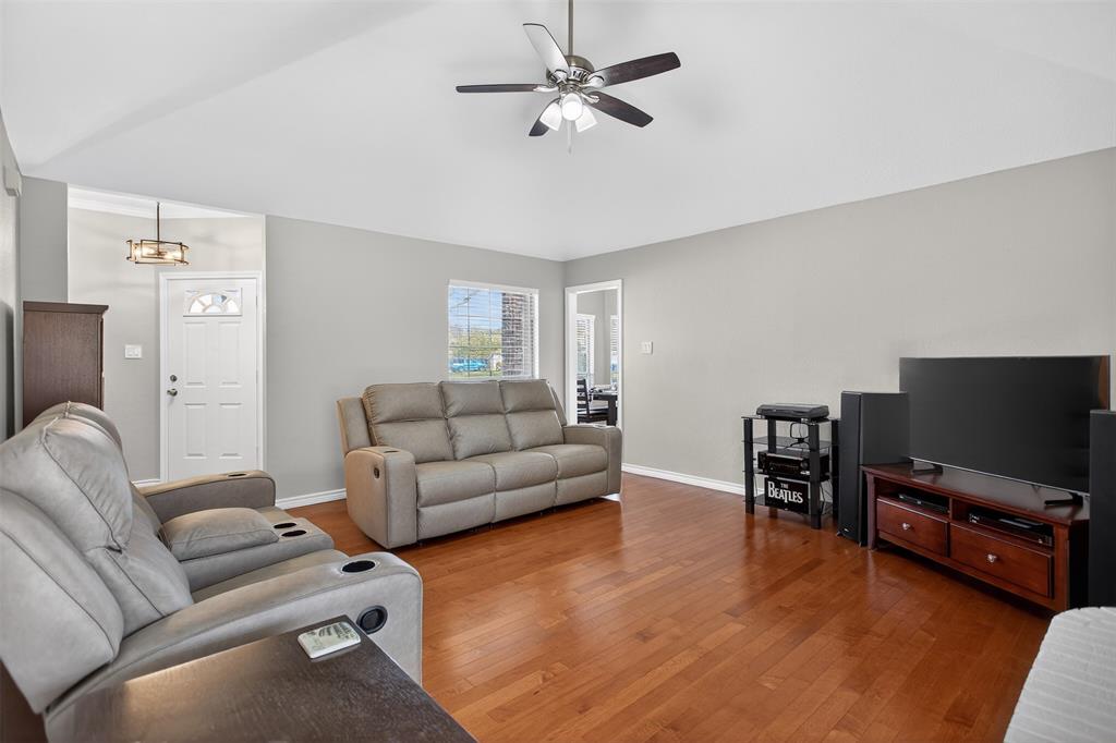 920 York Street Forney, TX 75126 - Photo 7 of 25