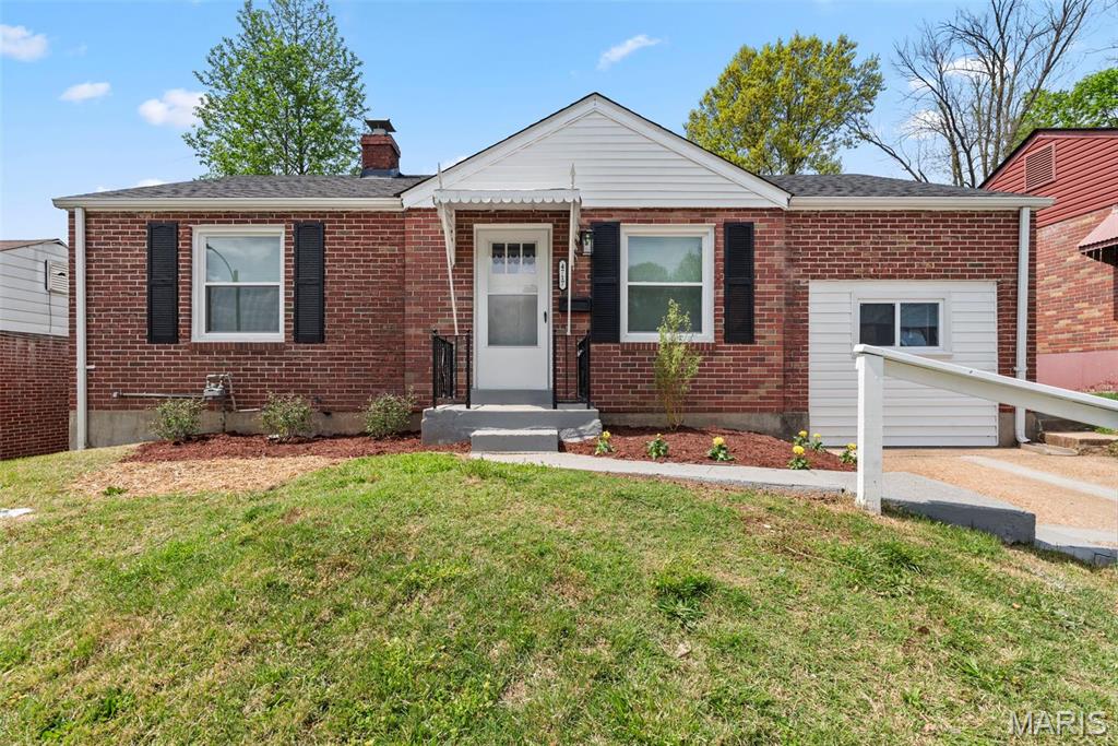 4717 Roxie Street St. Louis, MO 63121 - Photo 1 of 39 Gallery Image 1
