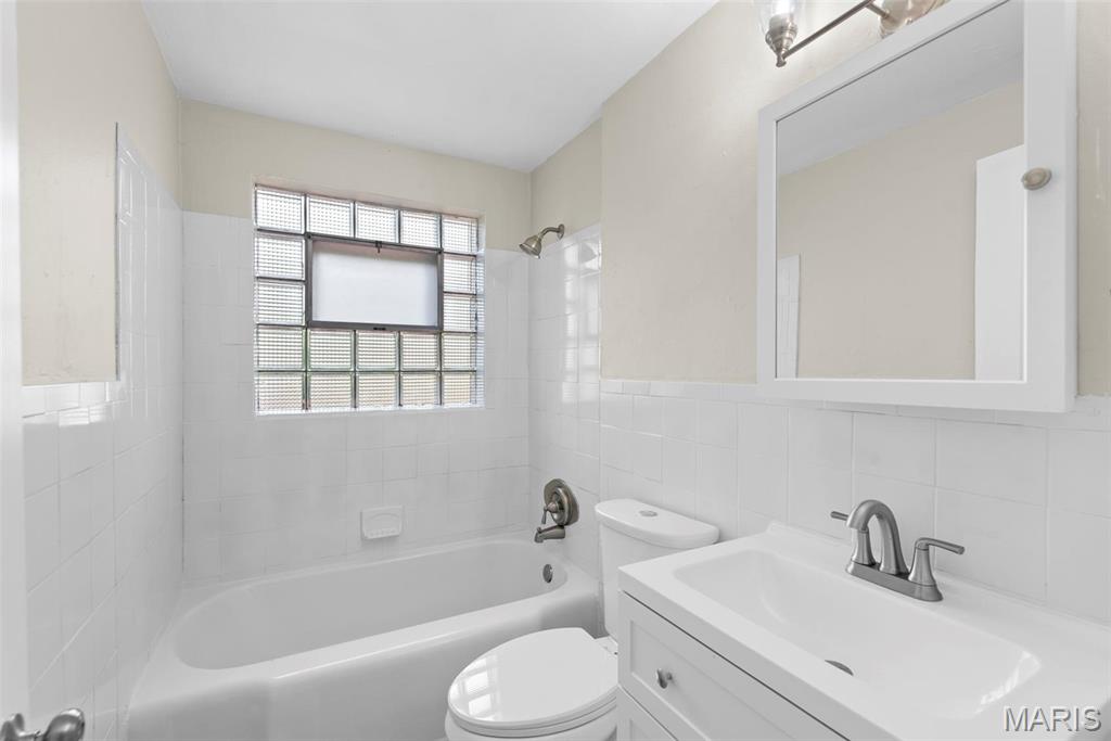 4717 Roxie Street St. Louis, MO 63121 - Photo 14 of 39 Gallery Image 14