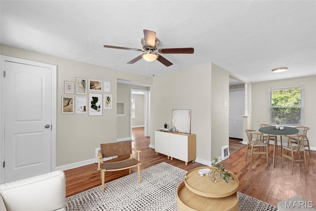 4717 Roxie Street St. Louis, MO 63121 - Photo 4 of 39 Gallery Image 4