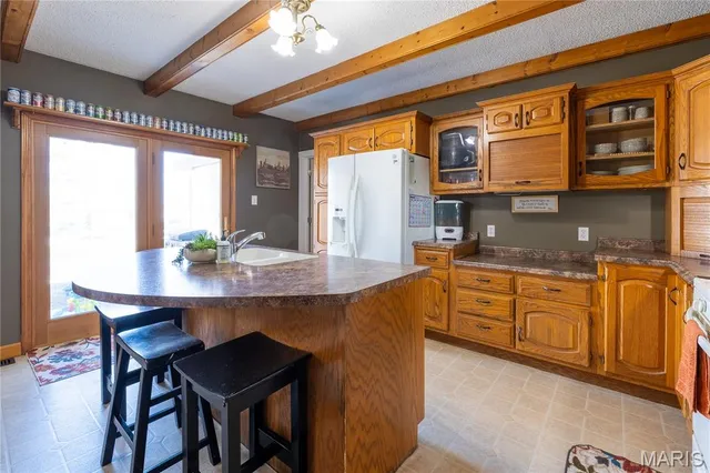 $153,500 | 402 East Allen Avenue, Witt, IL 62094