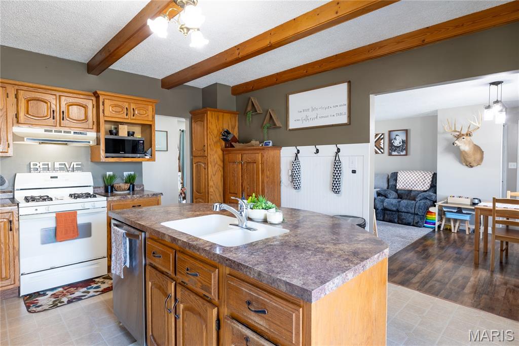 402 East Allen Avenue Witt, IL 62094 - Photo 22 of 37