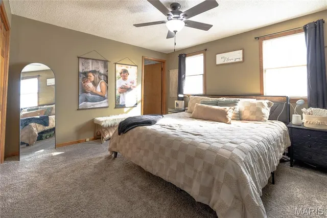 $153,500 | 402 East Allen Avenue, Witt, IL 62094