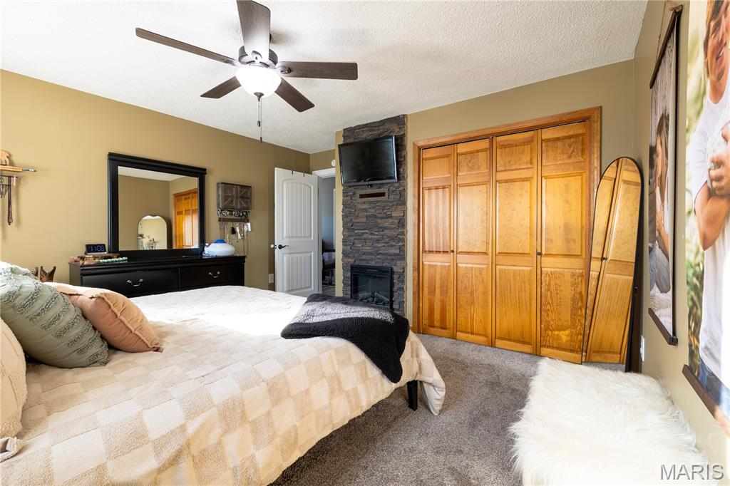 402 East Allen Avenue Witt, IL 62094 - Photo 27 of 37