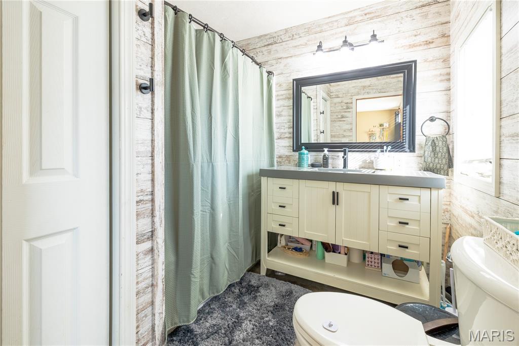 402 East Allen Avenue Witt, IL 62094 - Photo 28 of 37