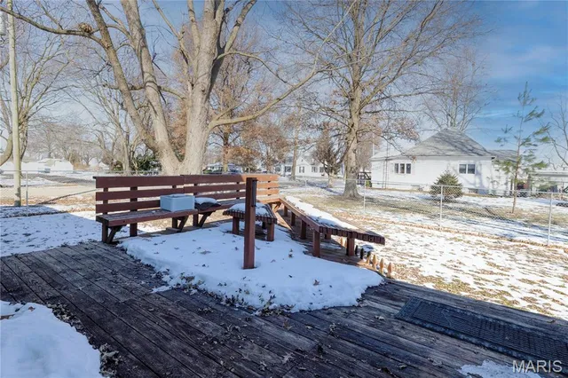 $153,500 | 402 East Allen Avenue, Witt, IL 62094