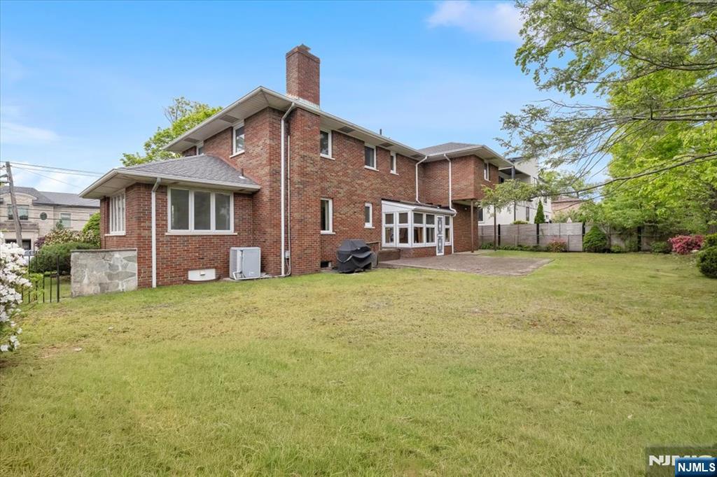535 Summit Street Englewood Cliffs, NJ 07632 - Photo 34 of 34