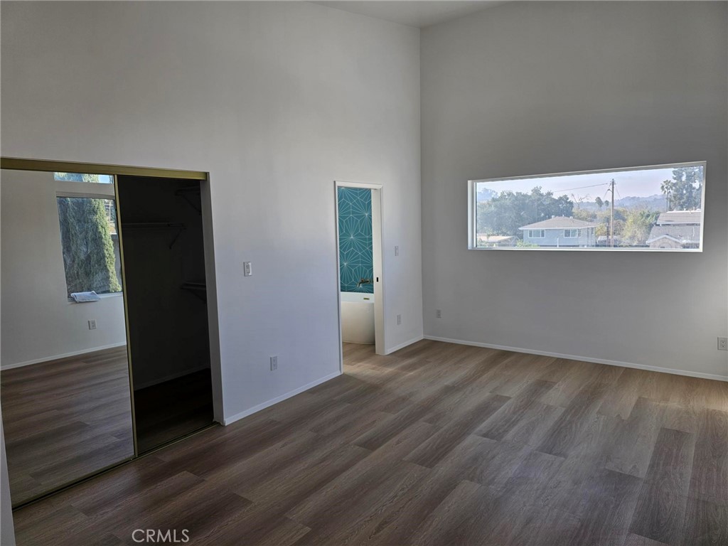 720 San Pascual Avenue Los Angeles, CA 90042 - Photo 14 of 20 an empty room with wooden floor